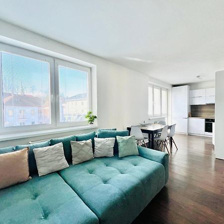 H5 Apartman 2 Bedrooms With Balcony And Free Parking Zsolna Kültér fotó