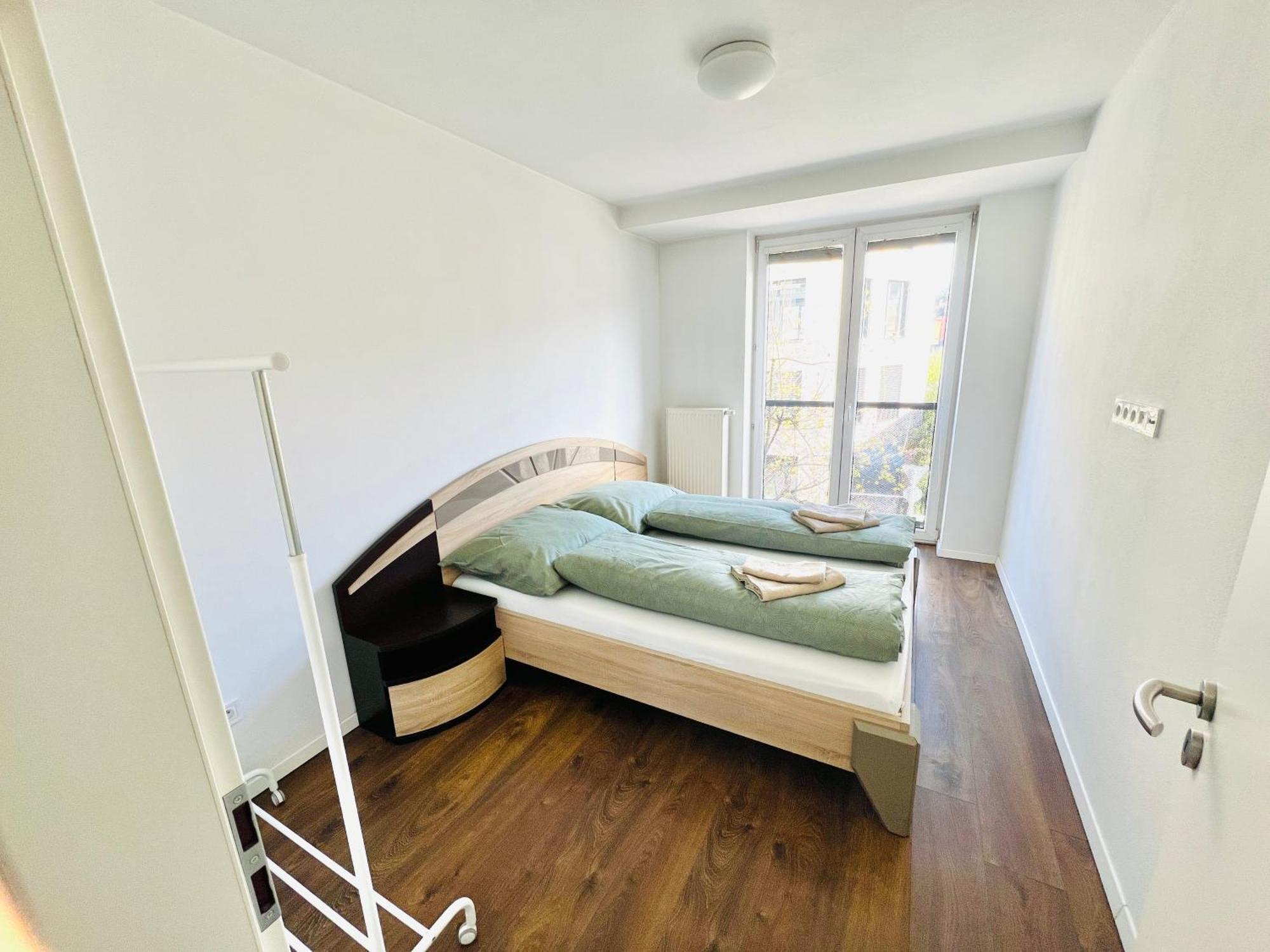 H5 Apartman 2 Bedrooms With Balcony And Free Parking Zsolna Kültér fotó