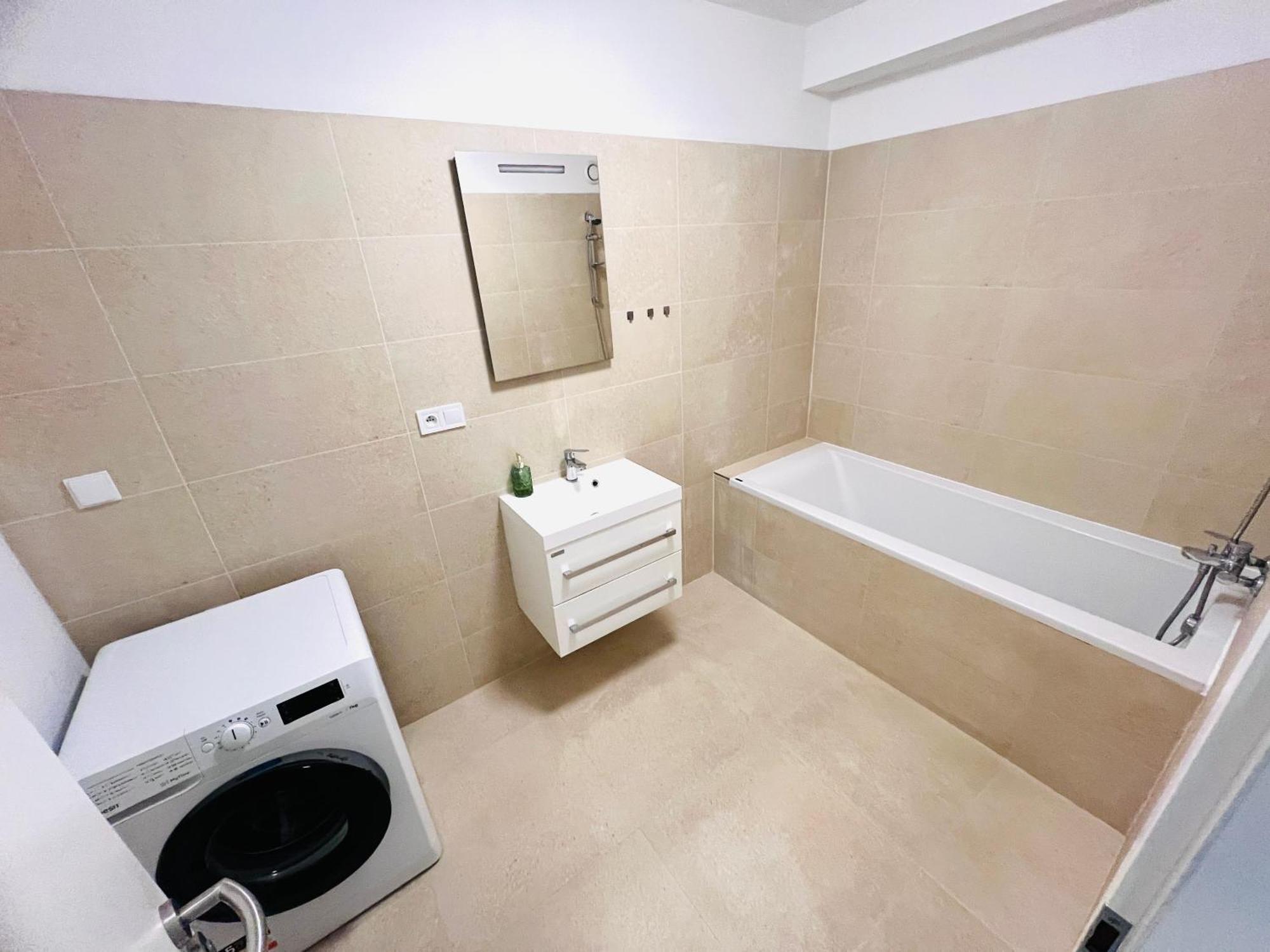 H5 Apartman 2 Bedrooms With Balcony And Free Parking Zsolna Kültér fotó